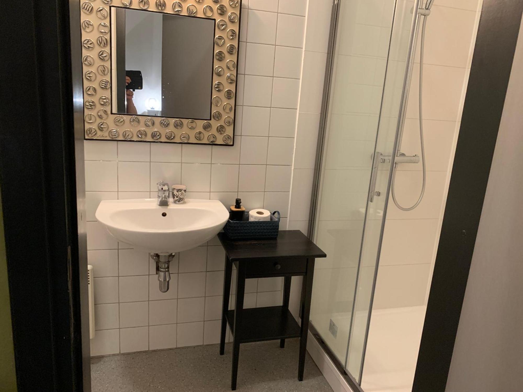 De Lotuspoort Met Mihr'S B&B In De Abdij Van Борнем Экстерьер фото